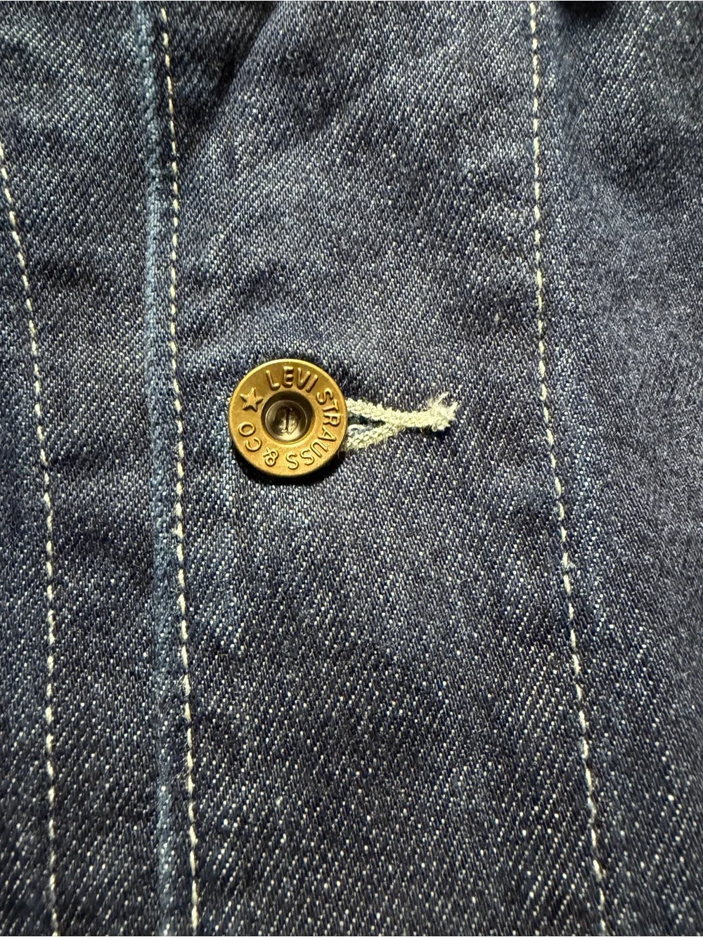 Levis straight cut
